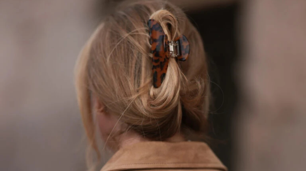 Οι μάσκες που θα επαναφέρουν την ενυδάτωση και λάμψη στα μαλλιά μας μετά τις διακοπές
