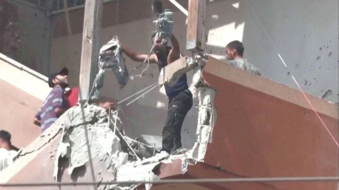 Διεθνής κατακραυγή για τον φονικό βομβαρδισμό νοσοκομείου στη Γάζα - «Τραγική ατυχία» το χαρακτηρίζει ο Νετανιάχου 