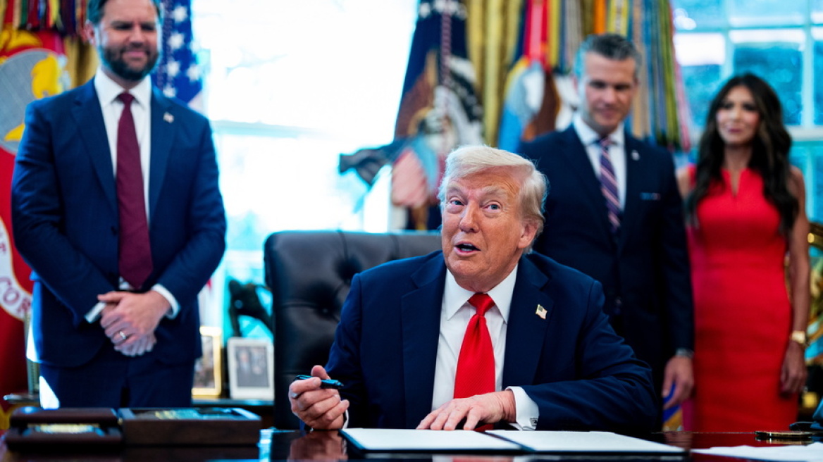 Ο Τραμπ λέει πως πολλοί Αμερικανοί θα ήθελαν να έχουν δικτάτορα - «Στέλνεις τον στρατό και αντί να σε συγχαρούν, σε κατηγορούν»