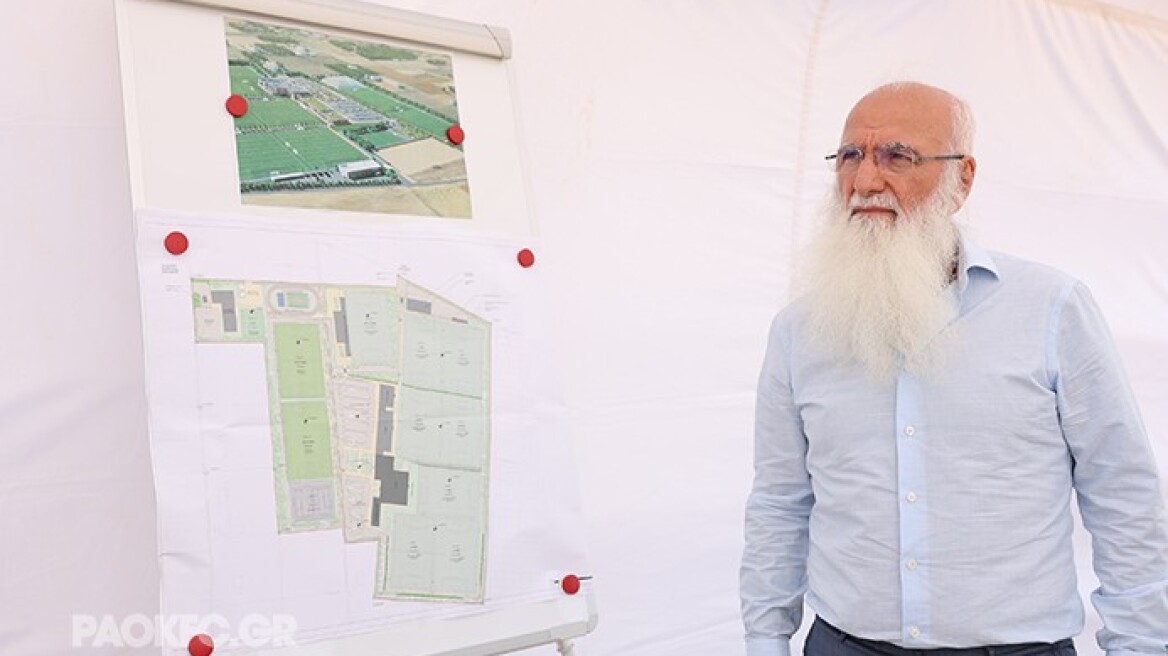 Ο Ιβάν Σαββίδης στο υπό κατασκευή νέο αθλητικό κέντρο του ΠΑΟΚ