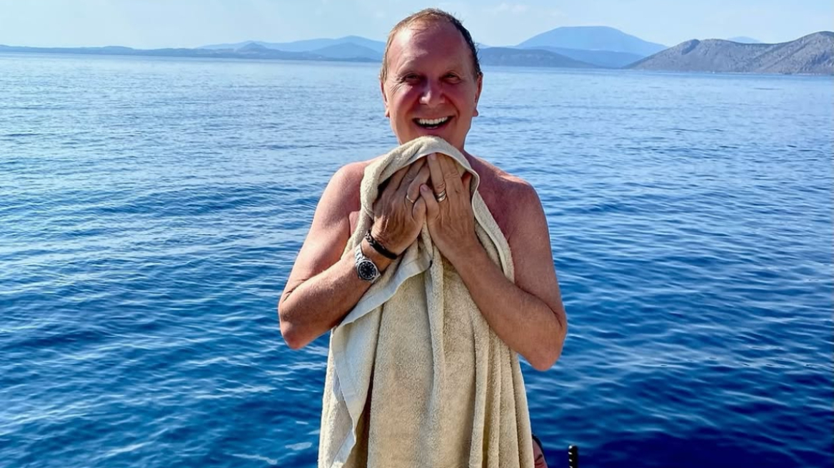 Μάικλ Κορς: «Πάντα με συναρπάζει να επιστρέφω στην αγαπημένη μου Ελλάδα» - Δείτε φωτογραφίες από τις διακοπές του
