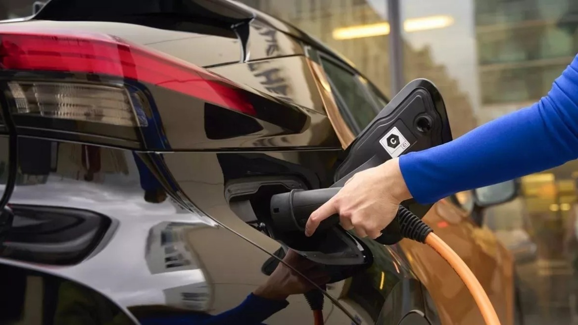 «Κινούμαι Ηλεκτρικά 3»: Όλα όσα πρέπει να ξέρετε για να πάρετε την επιδότηση
