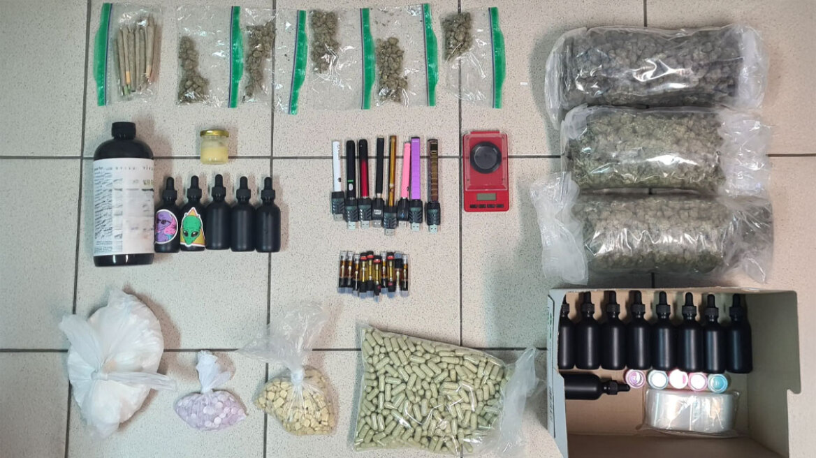 Θεσσαλονίκη: Έκρυβαν ναρκωτικά σε σκηνή κάμπινγκ - Συνελήφθησαν δύο αλλοδαποί
