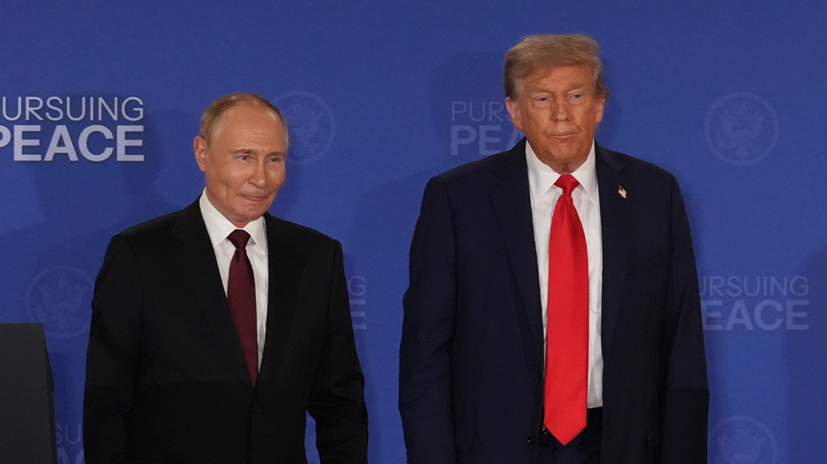 Axios: Τραμπ και Πούτιν θα έχουν τηλεφωνική επικοινωνία σήμερα, μία ημέρα πριν από την επίσκεψη Ζελένσκι στην Ουάσιγκτον