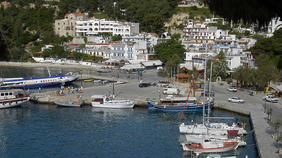 Αλόννησος: Στο νοσοκομείο 70χρονος που κουτούλησε τον δήμαρχο και λίγες ώρες μετά υπέστη εγκεφαλικό