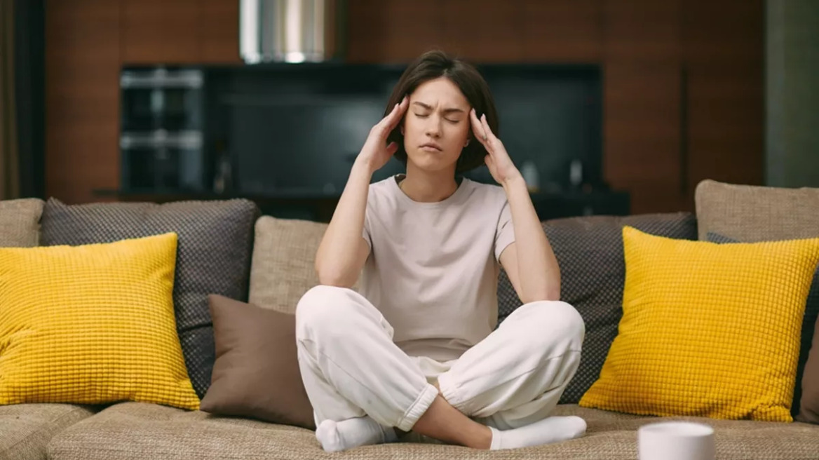 Η «σιωπηλή αναπηρία» που θυμίζει εγκεφαλικό ή νόσο Πάρκινσον – Μειώνει την ενέργεια και επηρεάζει τη λειτουργικότητα
