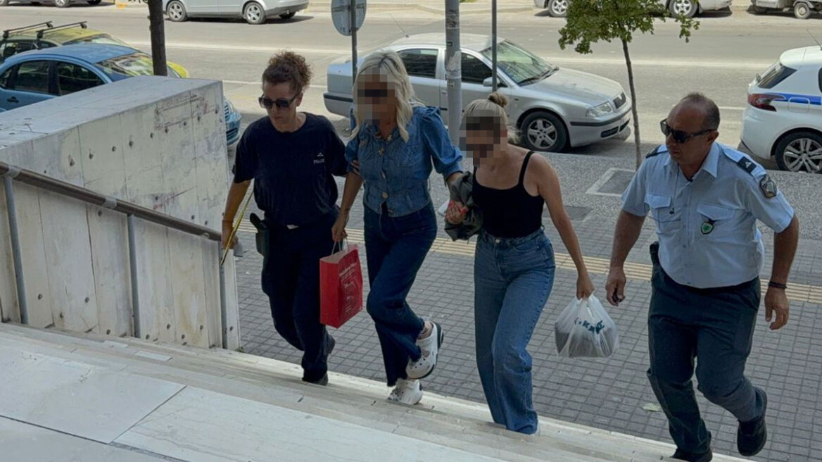 Θεσσαλονίκη: Στον εισαγγελέα η 45χρονη με την Porsche - «Αν είχε Lada δεν θα ήμασταν εδώ» είπαν οι δικηγόροι της για το τροχαίο