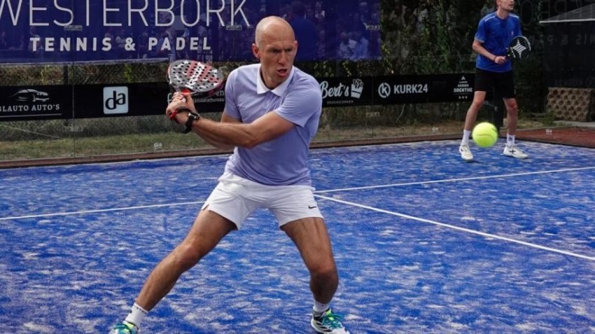 Ένας θρύλος του ποδοσφαίρου στο padel: Ο Άριεν Ρόμπεν κλέβει την παράσταση
