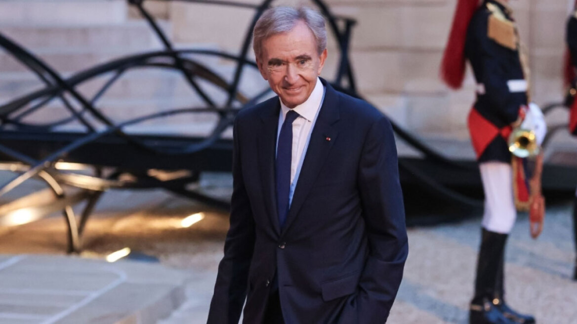 Το σχέδιο του Μπερνάρ Αρνό για να αντιμετωπίσει τη γαλλική κρίση
