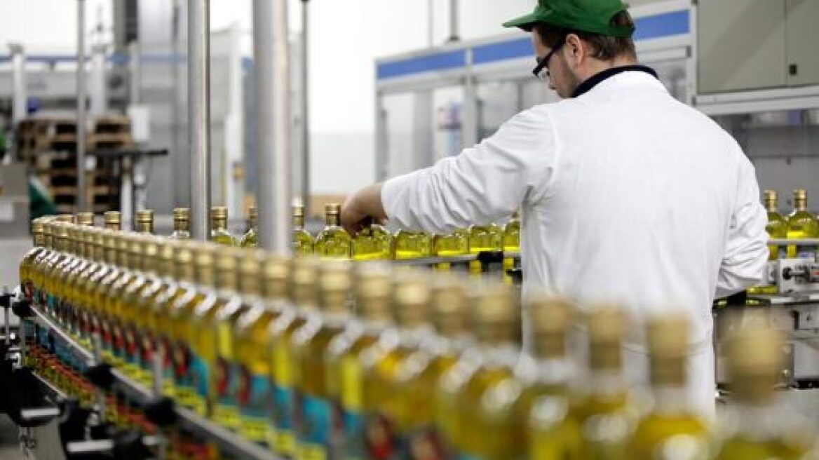 S&P Global: Σε υψηλό 5 μηνών η ελληνική μεταποίηση με ώθηση από παραγγελίες και απασχόληση