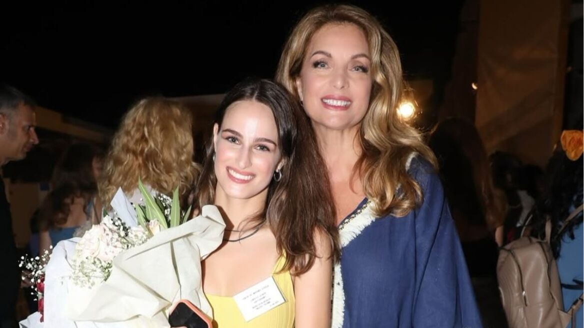 Άντζελα Γκερέκου για την εμφάνιση της κόρης της στο πλευρό του Σταμάτη Κραουνάκη στο Ηρώδειο: «Περήφανη για σένα»