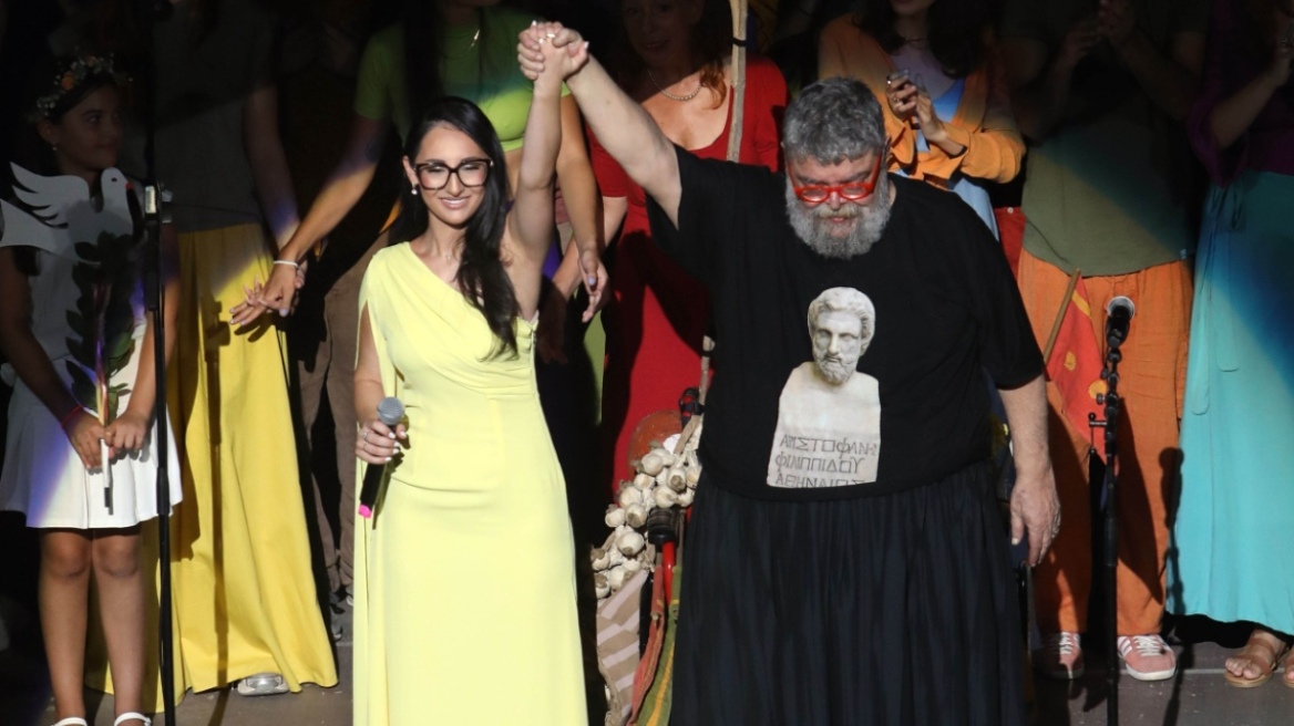 Η Κλαυδία εμφανίστηκε στο Ηρώδειο στο πλευρό του Σταμάτη Κραουνάκη - Δείτε βίντεο