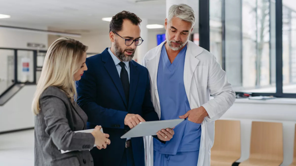 ΕΣΥ: Ποιες παρεμβάσεις από τον πρωθυπουργό ζητούν οι γιατροί Θεσσαλονίκης