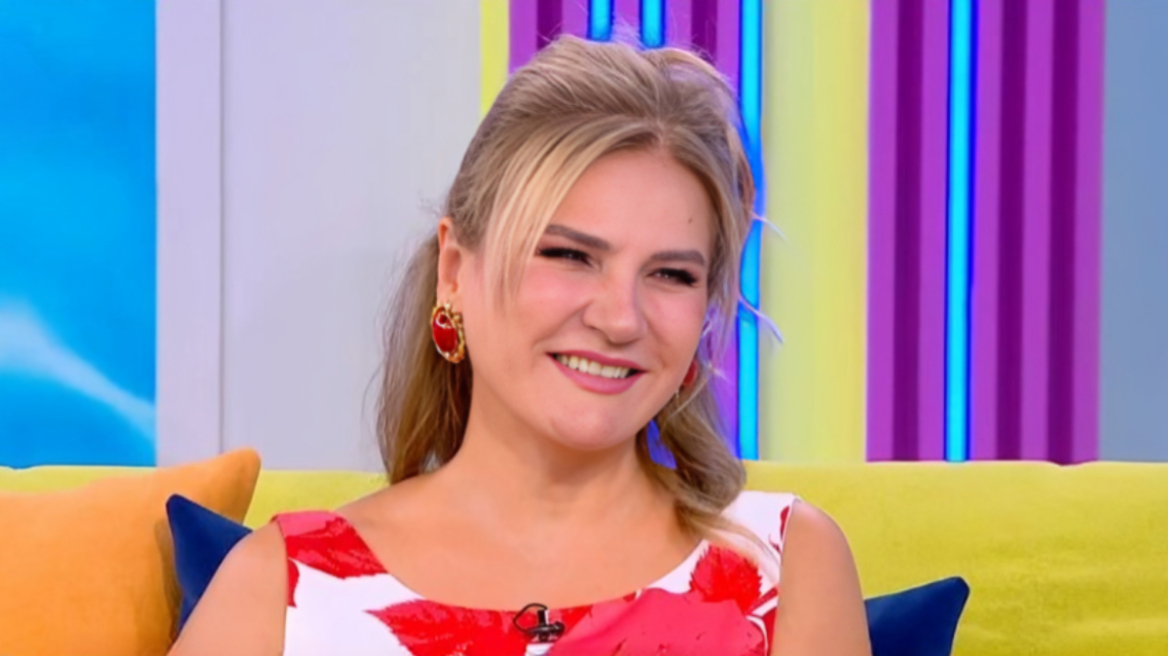 Μπέσσυ Μάλφα για το συγκρότημα των κορών της: Κάθε φορά που παίζουν, τις βλέπουμε και χορεύουμε με τον κόσμο
