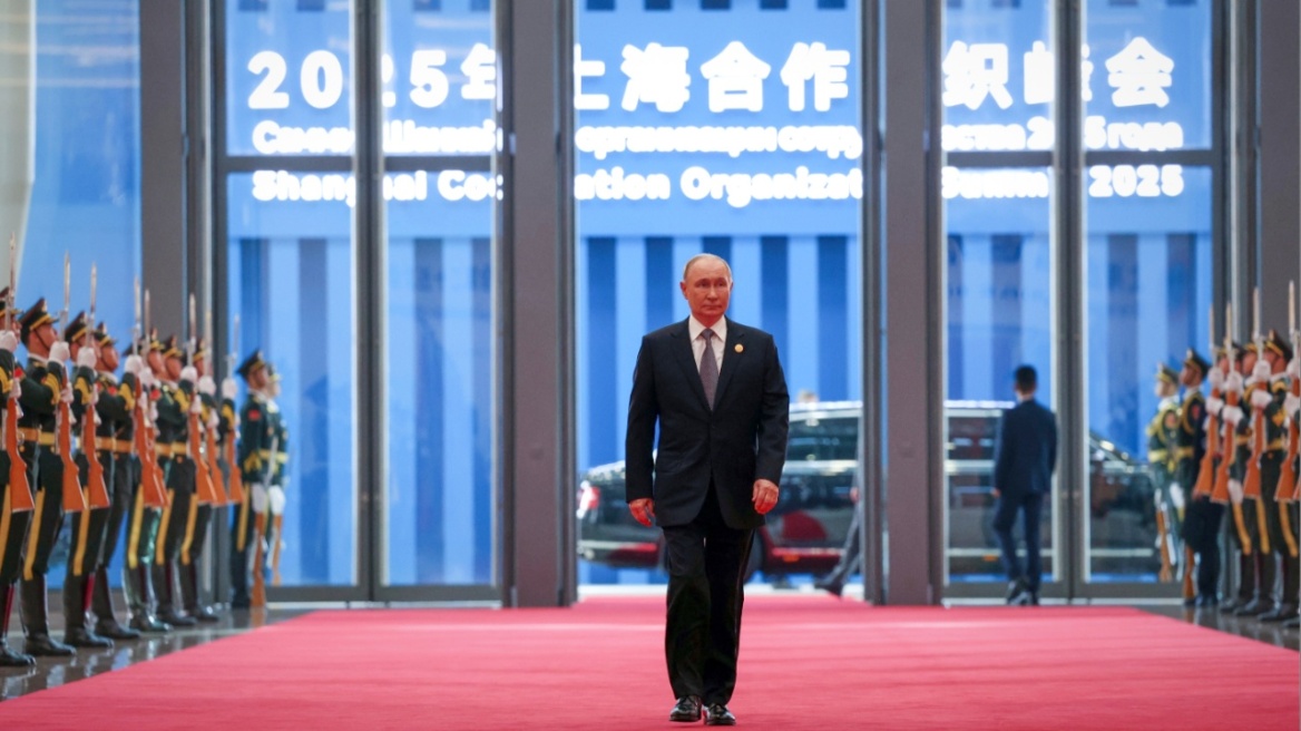 Έφτασε στο Πεκίνο ο Πούτιν για τη μεγάλη στρατιωτική παρέλαση της Κίνας