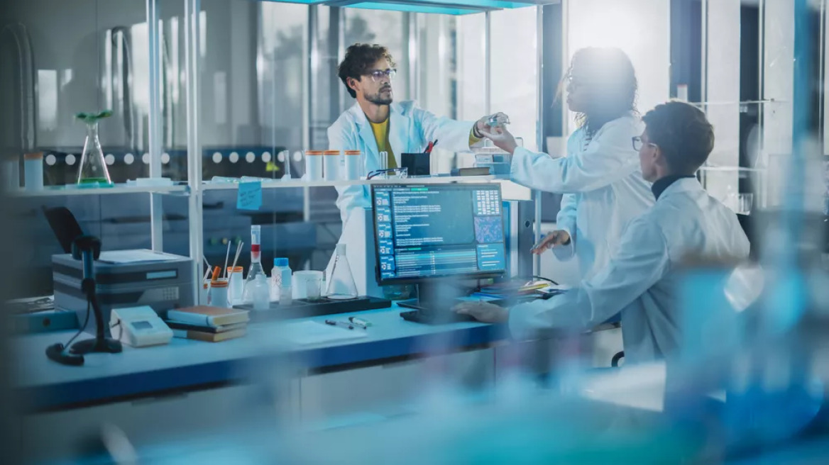 Γιατί «νοσεί» η επιστημονική έρευνα στην Ελλάδα – 3 ερευνητές προτείνουν λύσεις