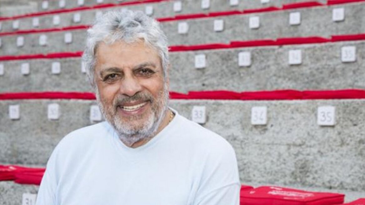 Συγκεντρώσεις διαμαρτυρίας κατά του καλλιτέχνη προκάλεσαν την απόφαση.