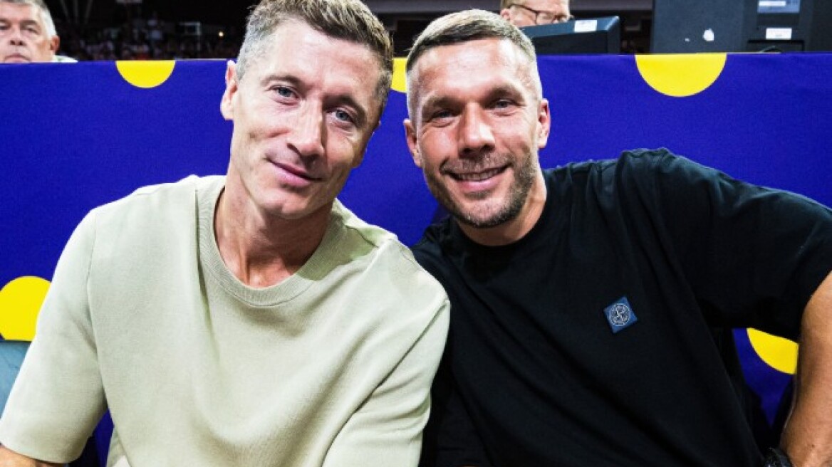 Eurobasket 2025: Συνάντηση κορυφής στο Κατοβίτσε - Λεβαντόφσκι και Ποντόλσκι παρακολούθησαν το Πολωνία-Γαλλία 