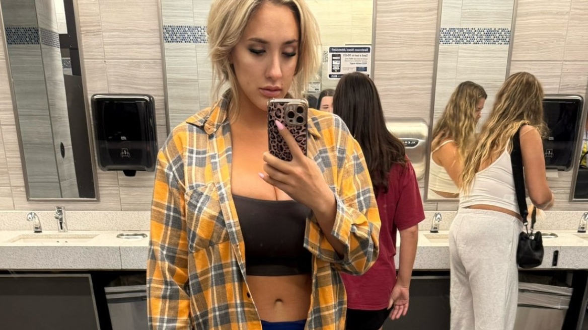 Μοντέλο του Playboy εξοργίστηκε όταν της είπαν να κρύψει το ντεκολτέ της σε πτήση - «Καλά σου έκαναν», της απαντούν
