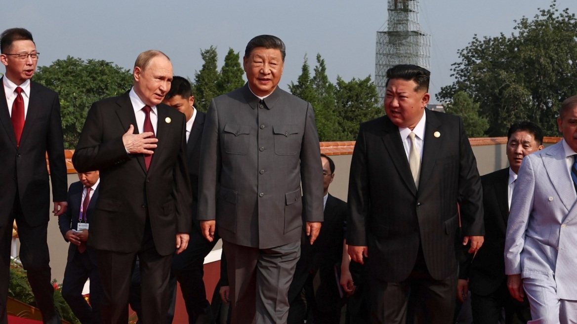 H απάντηση του Κρεμλίνου στα περί «συνωμοσίας» Πούτιν-Κιμ-Σι από τον Τραμπ: Ελπίζουμε να ειρωνευόταν