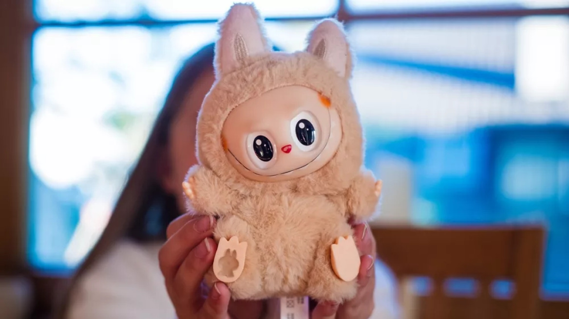 Οι τάσεις που το 2026 θα είναι παλιές και κουραστικές, από τους influencer και τα Labubu μέχρι τα βραζιλιάνικα οπίσθια