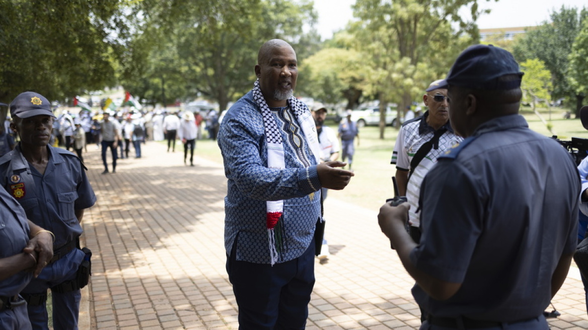 Ο εγγονός του Μαντέλα λέει πως η μοίρα των Παλαιστινίων είναι χειρότερη από εκείνη των μαύρων Νοτιοαφρικανών την περίοδο του απαρτχάιντ