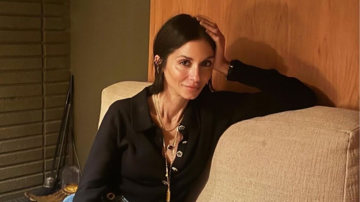 «Με διασκεδάζουν» είπε η Σοφία Καρβέλα για όσους σχολιάζουν στα social media την εμφάνισή της 