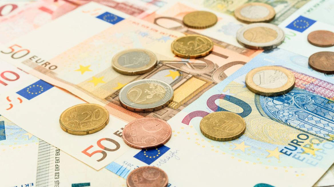 Επίδομα 250 ευρώ: Ποιοι θα το λάβουν – Ποιοι αποκλείονται
