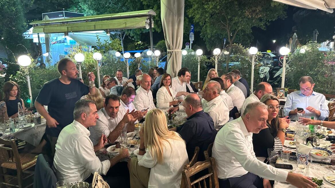 Δείπνο Πιερρακάκη και οικονομικού επιτελείου στη Θεσσαλονίκη,  παρόντες πάνω από 35 βουλευτές της ΝΔ από τη βόρεια Ελλάδα