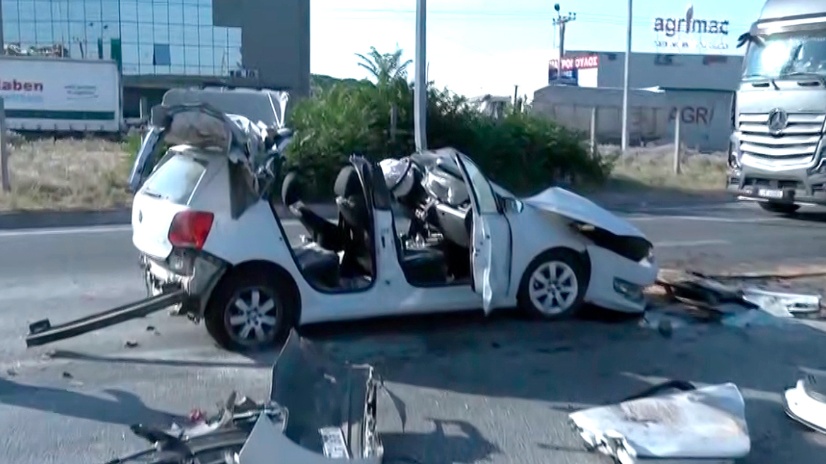 Τροχαίο με έναν 24χρονο  νεκρό και έναν τραυματία στην Εγνατία: Αγροτικό τούμπαρε και πέρασε στο αντίθετο ρεύμα στο Δερβένι - Δείτε βίντεο