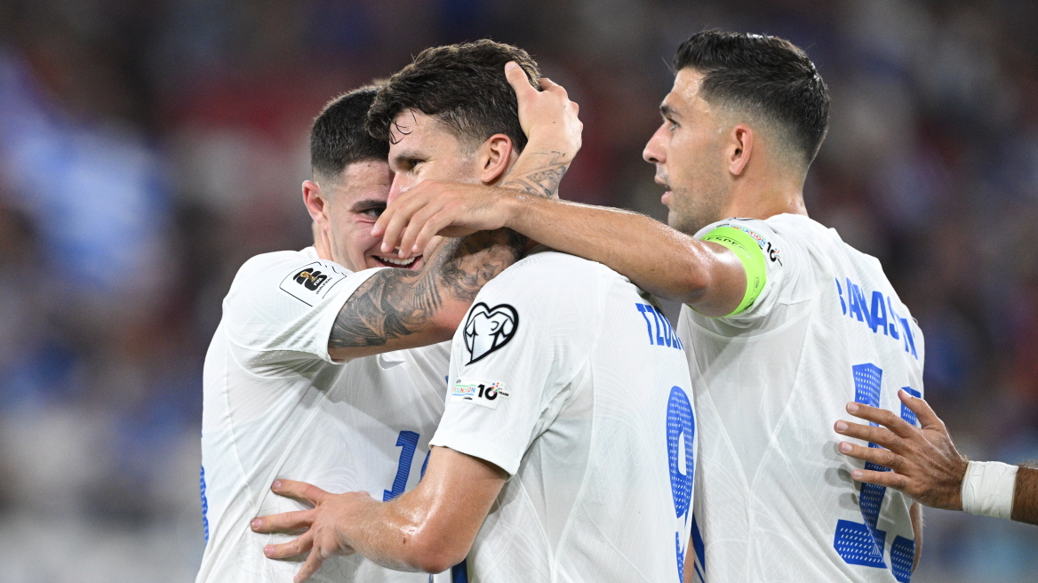 Ομιλία Μπακασέτα πριν το ματς με την Λευκορωσία: Να βοηθάμε ο ένας τον άλλον από το πρώτο λεπτό - Βίντεο