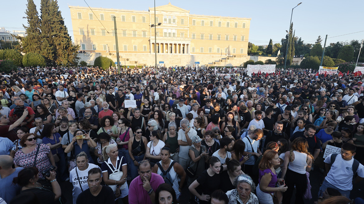Συγκεντρώσεις για τα Τέμπη σήμερα σε όλη την Ελλάδα - Δείτε βίντεο και φωτογραφίες