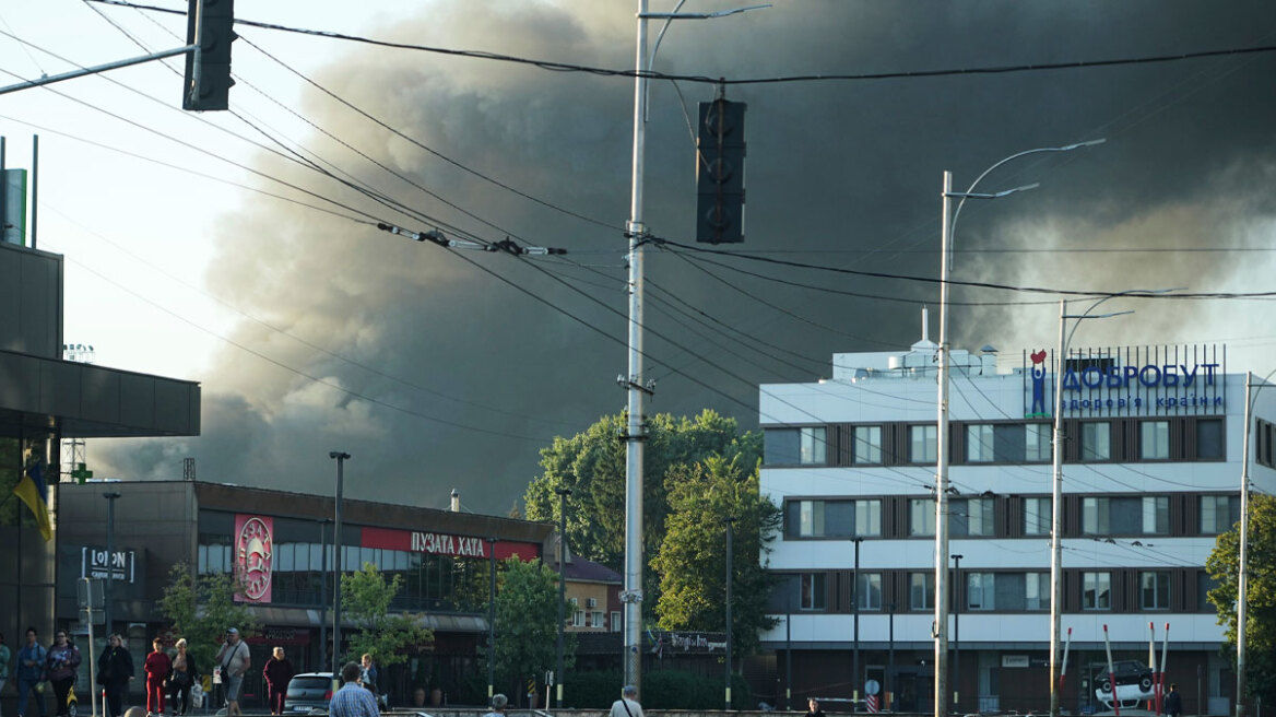 Ουκρανία: Η έδρα της κυβέρνησης επλήγη από τη Ρωσία για πρώτη φορά από την έναρξη του πολέμου