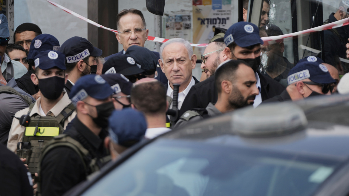 Έξι νεκροί από την ένοπλη επίθεση Παλαιστίνιων στην Ιερουσαλήμ - «Βρισκόμαστε σε μάχη κατά της τρομοκρατίας», είπε ο Νετανιάχου