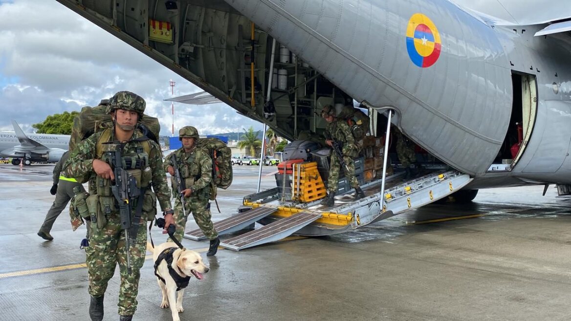 Κολομβία: Απελευθερώθηκαν 45 στρατιωτικοί που κρατούνταν αιχμάλωτοι από τους αντάρτες