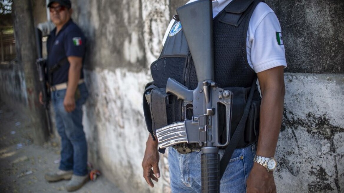 Μεξικό: Αντιναύαρχος, επιχειρηματίες, τελωνειακοί και άλλοι συνελήφθησαν ως ύποπτοι για διακίνηση κλεμμένων καυσίμων