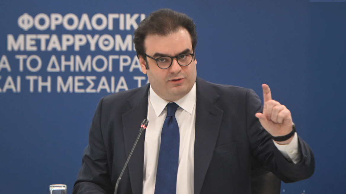 Οι αλλαγές για νέους, συνταξιούχους και ελεύθερους επαγγελματίες, πώς μειώνονται τεκμήρια και ΦΠΑ σε ακριτικά νησιά - H εξειδίκευση των μέτρων της ΔΕΘ