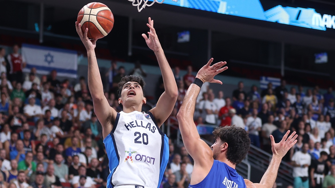 Αλέξανδρος Σαμοντούροβ: Θυμηθείτε το όνομά του, γράφει η FIBA - «Συγκινητικό που η κερκίδα φώναζε το όνομά μου»