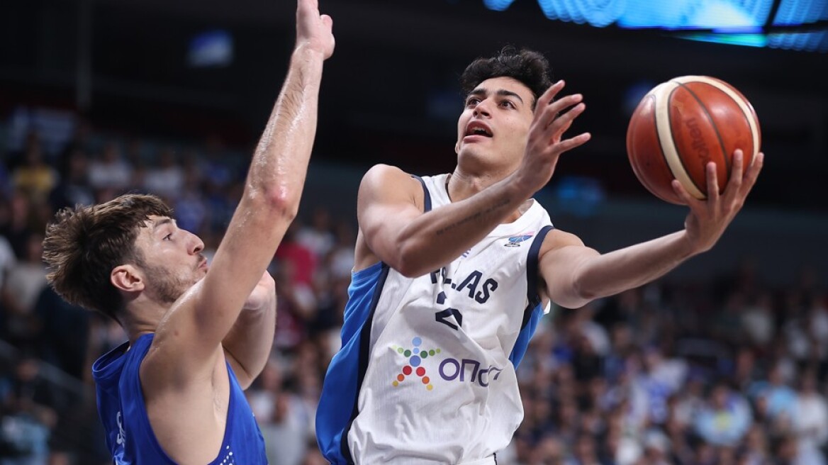 Eurobasket 2025: Το εντυπωσιακό καλάθι του Σαμοντούροβ - «Πέταξε» πάνω από την Ισραηλινή άμυνα - Βίντεο 