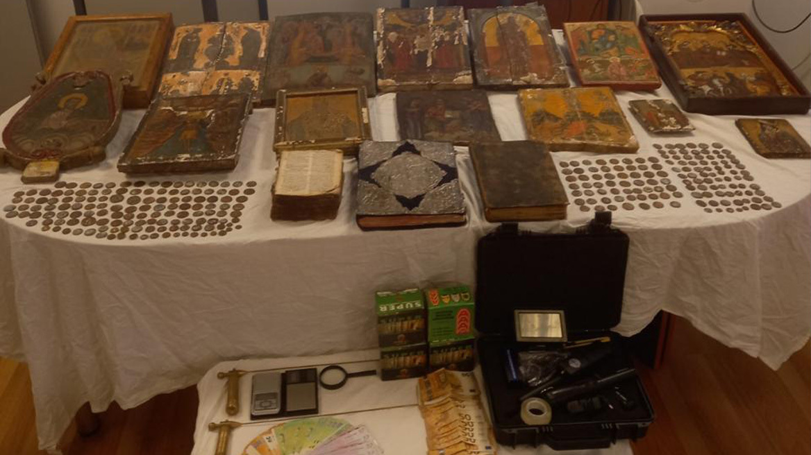 Μονή Μεγάλου Σπηλαίου στα Καλάβρυτα: Πώς οι αστυνομικοί ξεσκέπασαν τον ηγούμενο - Το «παζάρι» εικόνων και Ευαγγελίων