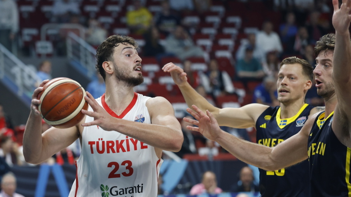 Eurobasket 2025: Έγραψε ιστορία ο Σενγκούν, έκανε triple double στο Πολωνία-Τουρκία - Βίντεο