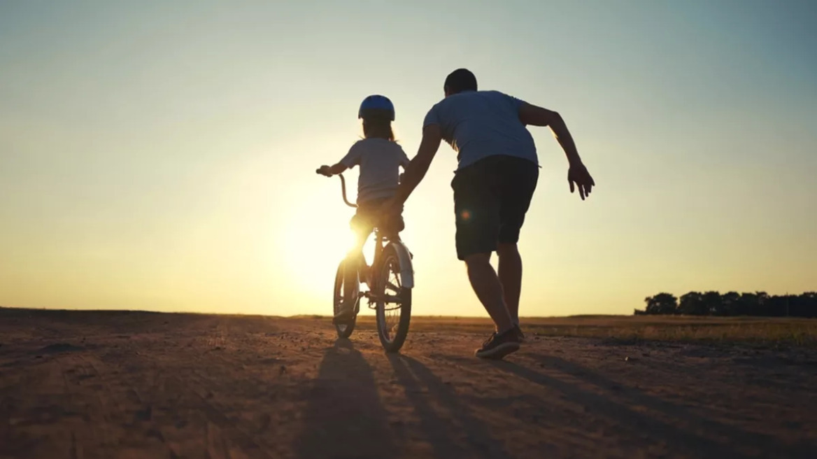 Γονείς: Γιατί «κερδίζετε» όταν κάνετε ασφάλιση υγείας στο παιδί – Τι να προσέξετε