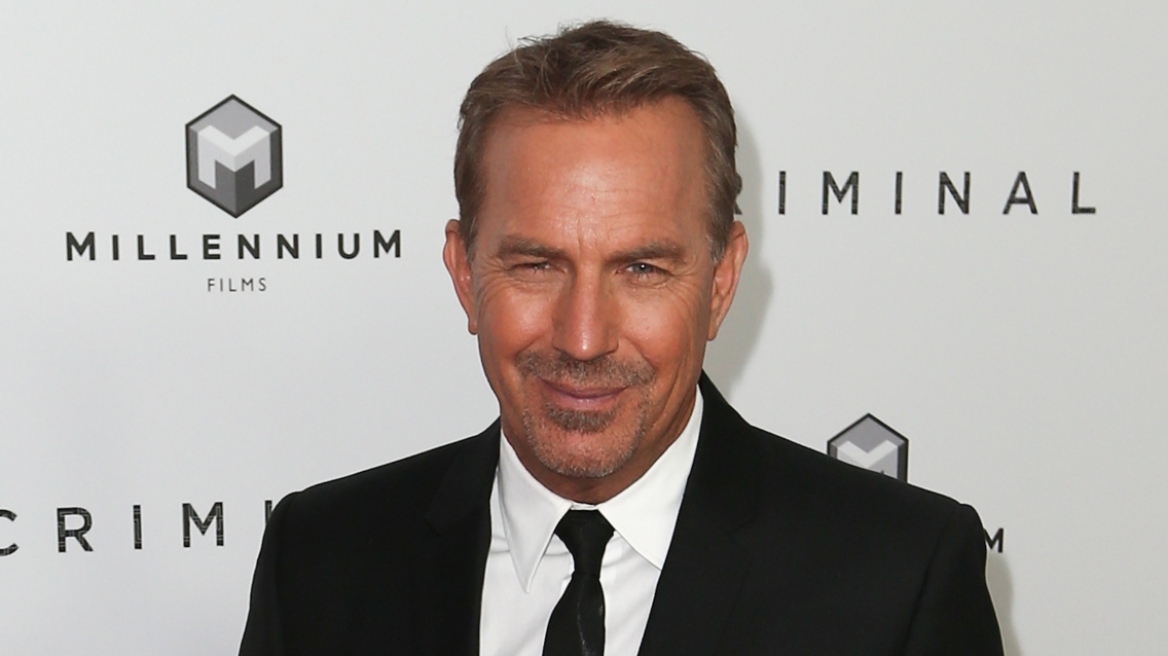 Κέβιν Κόστνερ: Η Ντέβιν ΛαΜπέλα κατέθεσε νέα αγωγή κατηγορώντας τον ότι γύρισε σκηνή βιασμού χωρίς τη συναίνεσή της