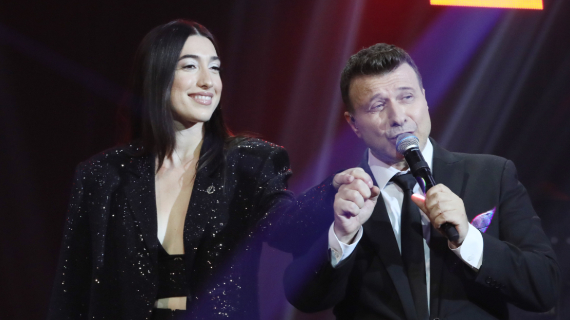 Ο Γιάννης Πλούταρχος ρώτησε την κόρη του, Κατερίνα Κακοσαίου εάν σχεδιάζει να παντρευτεί: «Από τα sites το έμαθα, αλήθεια είναι;»