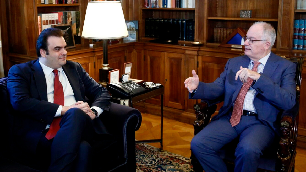 Ο Πιερρακάκης ενημέρωσε τον Τασούλα για την εξειδίκευση της φορολογικής μεταρρύθμισης