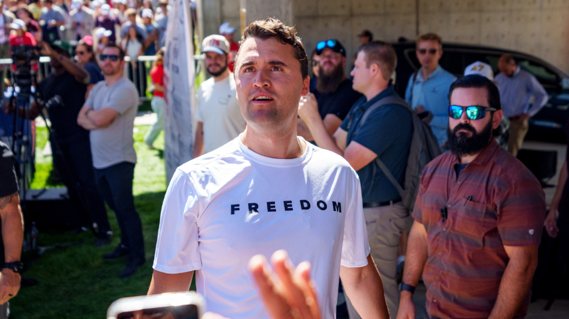 Τσάρλι Κερκ: Τι σηματοδοτεί για τις ΗΠΑ η δολοφονία του - Ήταν η φωνή του Τραμπ στη νεολαία της Αμερικής