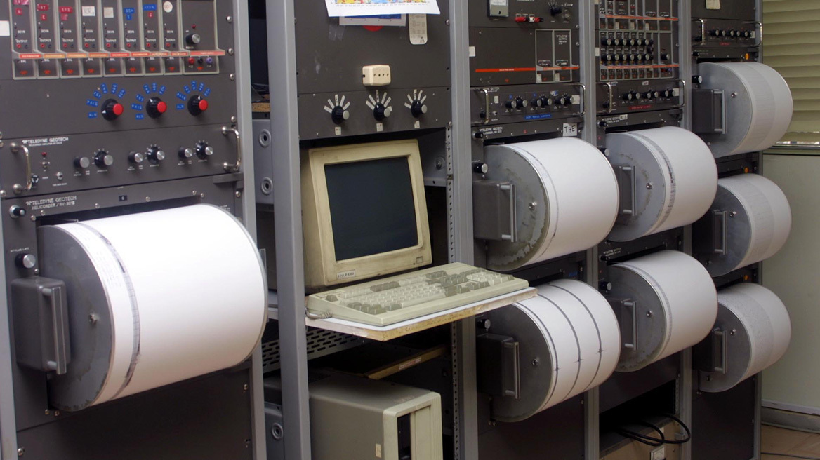 Διπλή ασθενής σεισμική δόνηση στη νότια Εύβοια - 3 και 3,1 Ρίχτερ στο χωριό Ζάρακες