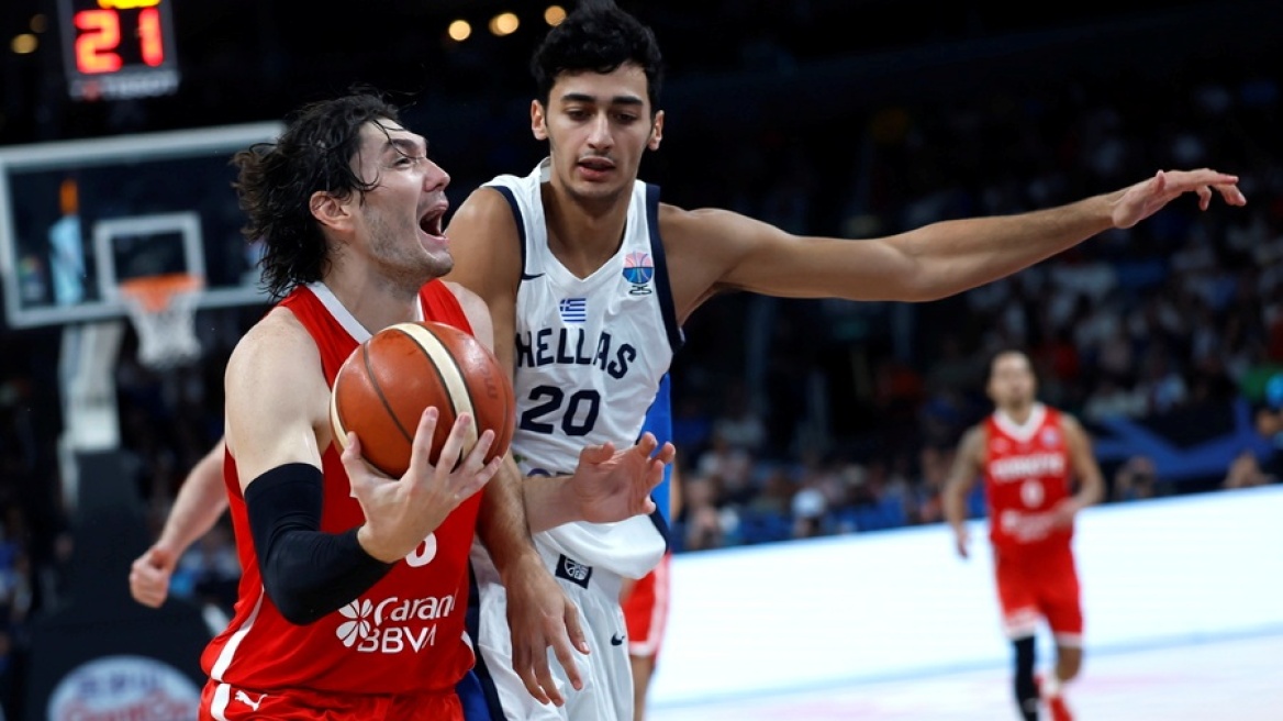 Όσμαν: «Πονάω αλλά ως αρχηγός δεν ήθελα να αφήσω την ομάδα μου μόνη της»
