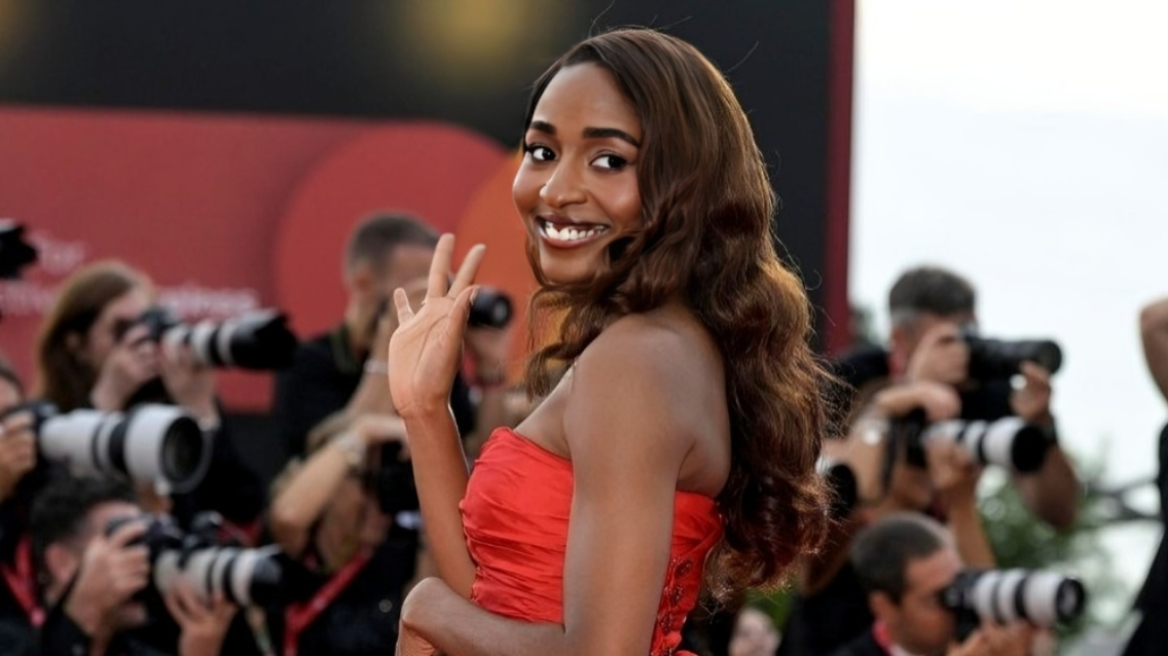 Η Αΐο Εντεμπίρι ολοκλήρωσε το σενάριο για την επιστροφή της παιδικής τηλεοπτικής σειράς «Μπάρνι»