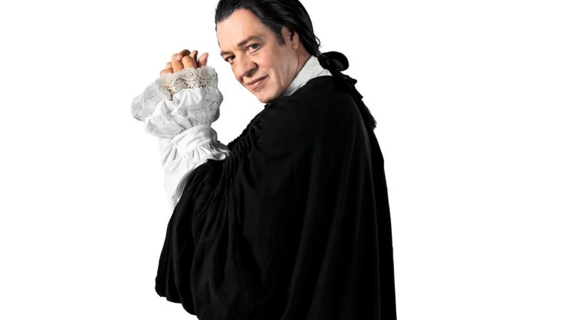 Γιάννης Τσορτέκης: Μεταμορφώνεται σε «Ταρτούφο» του Μολιέρου στη σκηνή του Θεάτρου Αλκυονίς